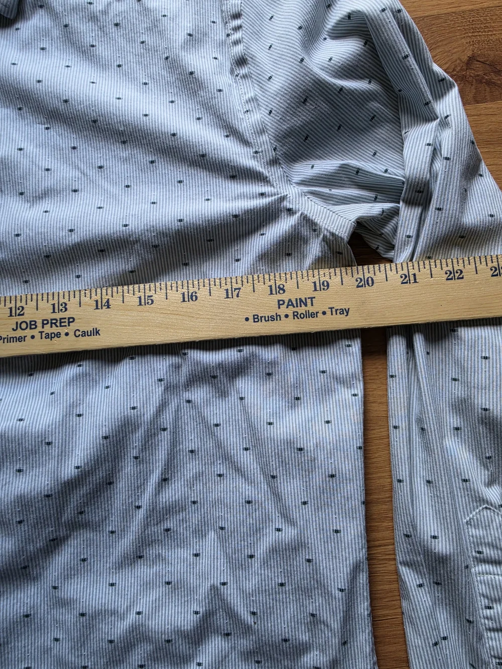 Men's Light Green Micro-Print Button-Down Shirt
